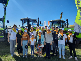 Барнаульские школьники посетили межрегиональный агропромышленный форум «День сибирского поля – 2022»