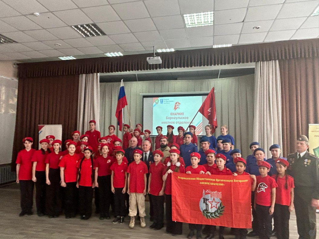 В День Неизвестного солдата барнаульские учащиеся пополнили  ряды Юнармии