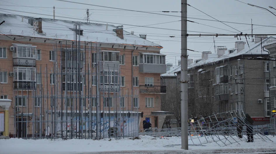 В барнауле дом на площади октября