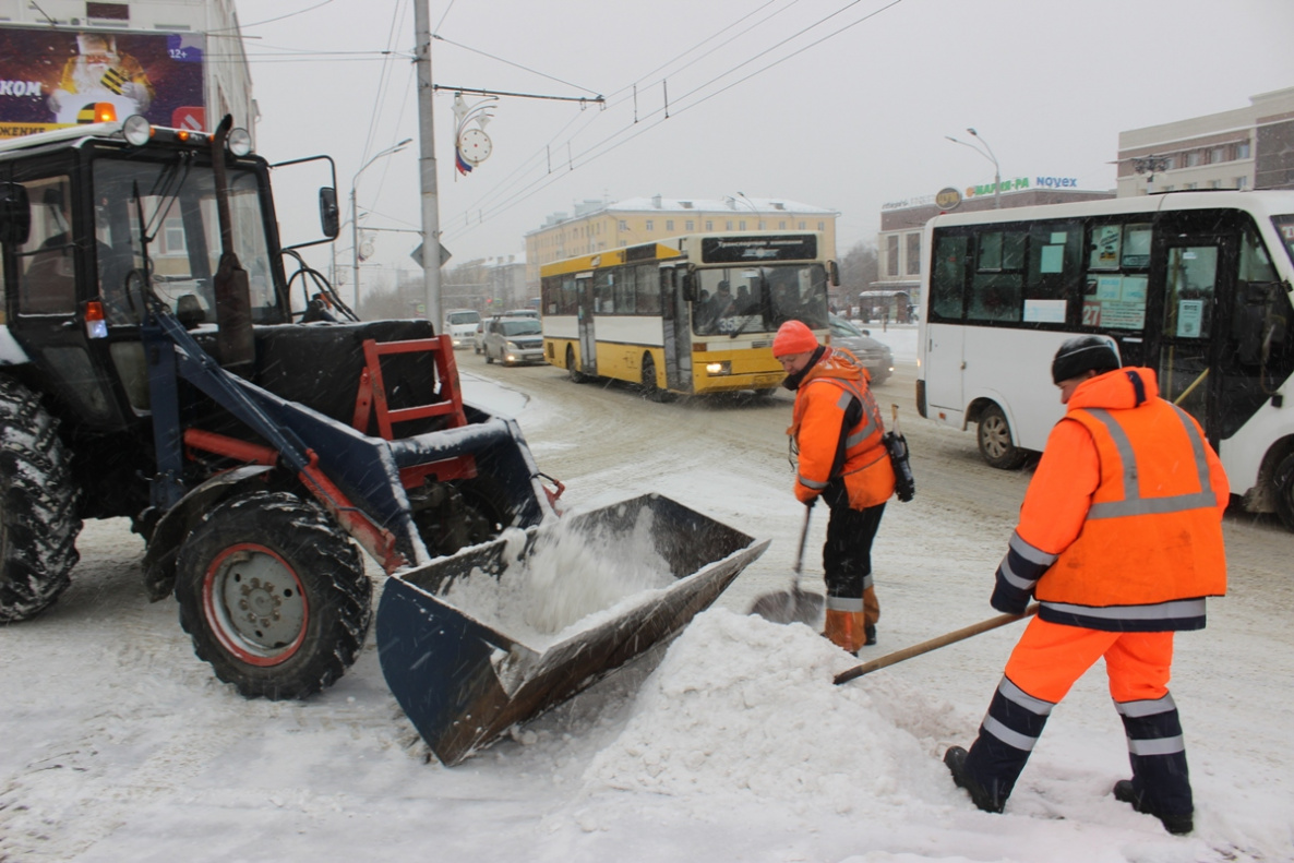 Уборка снега с дорог