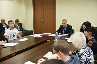 В администрации Барнаула обсудили вопросы доступности занятий физкультурой и спортом для людей с ограниченными возможностями здоровья