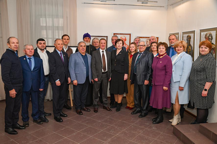 Вячеслав Франк принял участие в совместном заседании Общественной палаты города и Совета женщин при главе Барнаула