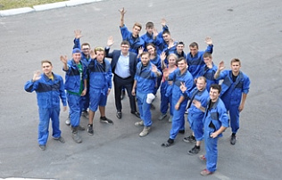 Барнаульские студенты проходят трудовой семестр на заводе АТИ