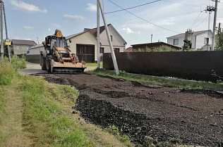 Въезд в барнаульский поселок Новомихайловка отсыпали инертным материалом