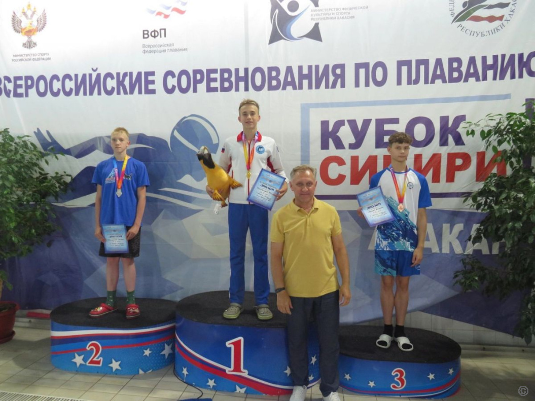 Барнаульские пловцы завоевали награды на Кубке Сибири