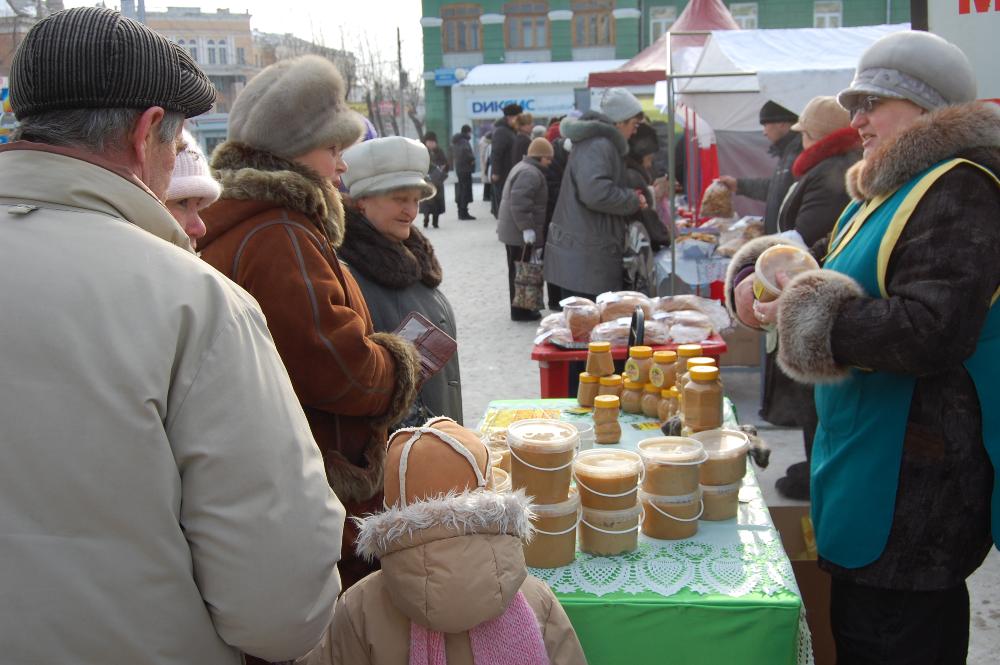 Прошла ярмарка. Продуктовая ярмарка в Железнодорожном. Ярмарка выходного дня в Железнодорожном. Продовольственные ярмарки Барнаул 2022. Продовольственная ярмарка.