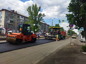 В Барнауле на ул.Северо-Западной ведутся работы по ремонту дорожного покрытия 