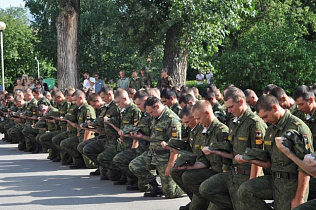 Студенты военного учебного центра АлтГТУ завершают обучение 