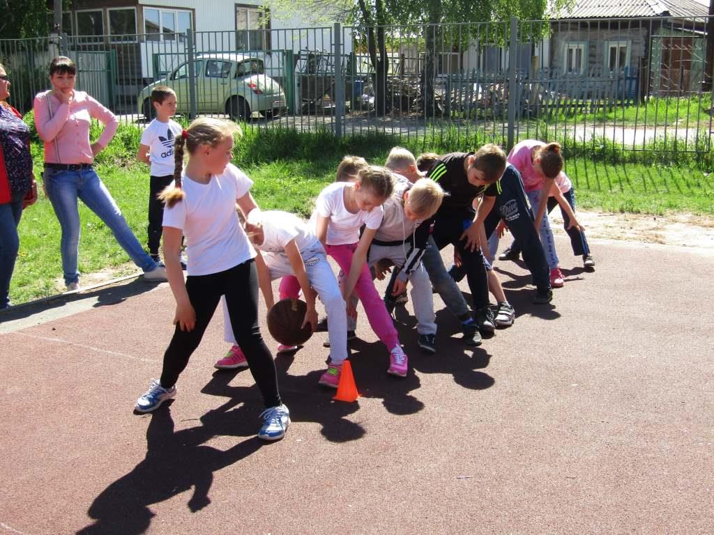 Фото школьников начальных классов на улице