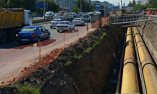 В Барнауле из-за ремонта теплосетей на двух участках дорог изменится движение общественного транспорта