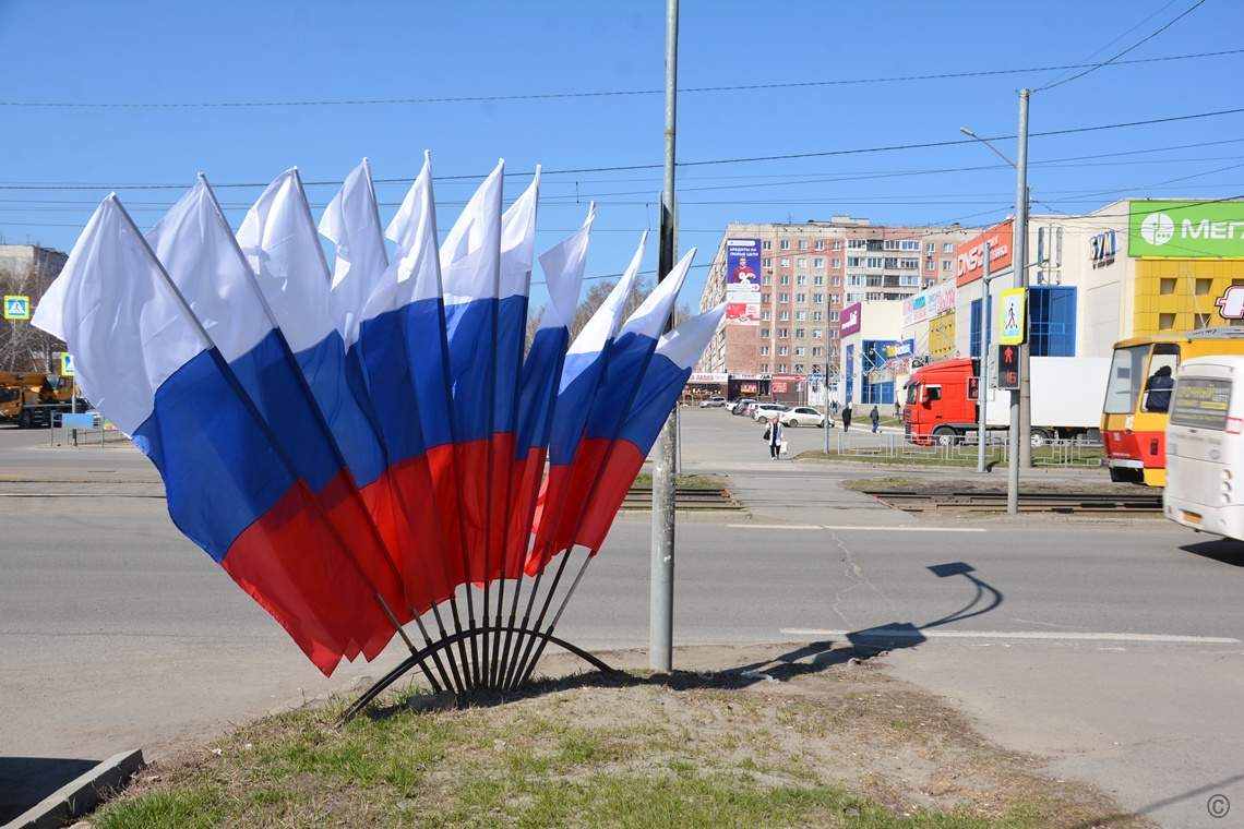 Улицы Ленинского района украсили к праздникам БАРНАУЛ :: Официальный сайт  города