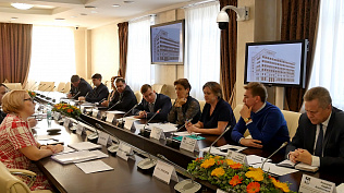 В администрации Барнаула обсудили реализацию проектов «Умный город», «Образование», «Культура»