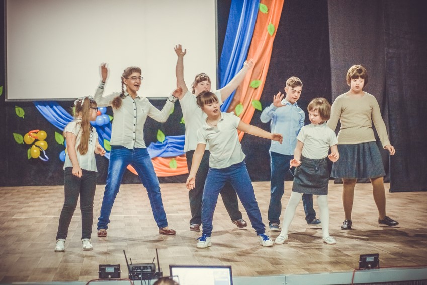 Театр Гуляевской гимназии Барнаула – в числе победителей Первых Международных детских инклюзивных творческих игр