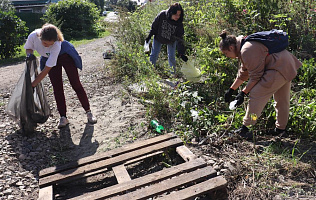 В Железнодорожном районе Барнаула прошла экологическая акция по очистке  реки Пивоварки 