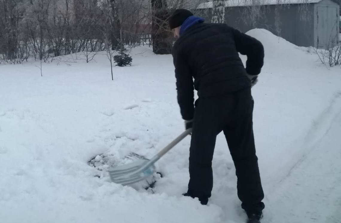 В преддверии продолжительных выходных и праздничных дней в пригороде  Ленинского района проведена работа по очистке пожарных гидрантов БАРНАУЛ ::  Официальный сайт города