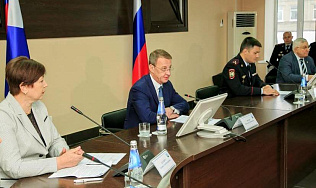Поддержку участников специальной военной операции и их семей обсудили на заседании Общественной палаты города Барнаула