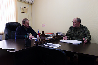 Виктор Томенко побывал на полигоне в Тоцком Оренбургской области и обсудил с командованием подготовку мобилизованных