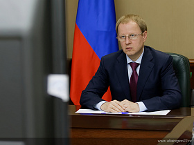Губернатор Алтайского края Виктор Томенко принял участие во всероссийском совещании о санитарно-эпидемиологической обстановке
