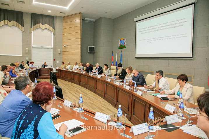 В администрации города прошло заседание Общественного совета по вопросам межнациональных и межрелигиозных отношений
