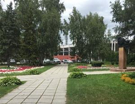 Среда Барнаула: сквер имени М.К. Цаплина