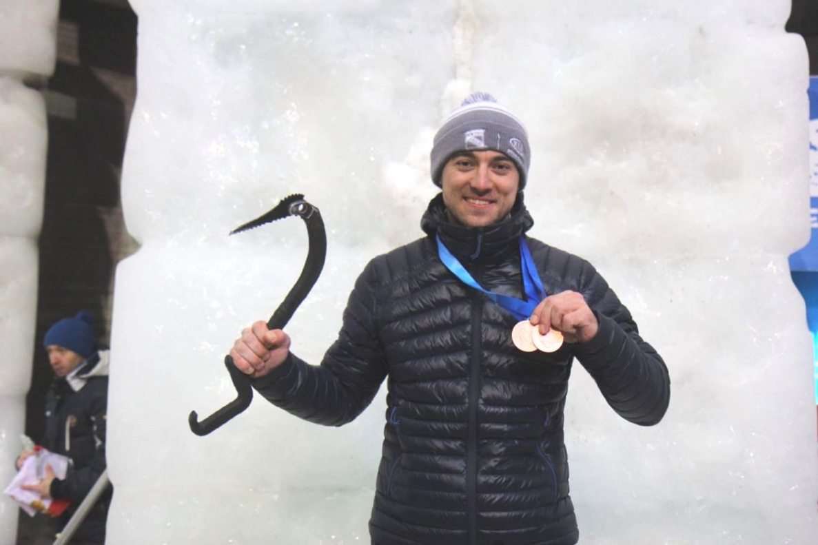 Барнаульский ледолаз Дмитрий Гребенников стал бронзовым призером чемпионата Европы и этапа Кубка мира