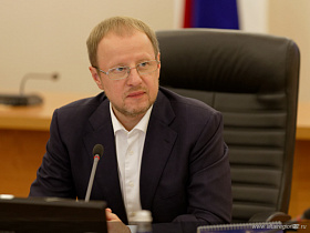 Губернатор  Виктор Томенко встретился с волонтерами - участниками всероссийской стажировки 