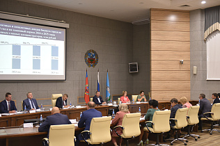 В администрации Барнаула обсудили вопросы формирования доходной части проекта бюджета города на 2023-2025 годы