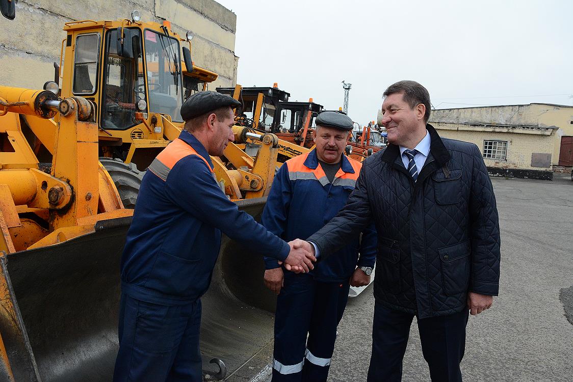 Автодорстрой Барнаул. Автодорстрой Сургут. Дорожная техника ДСУ.