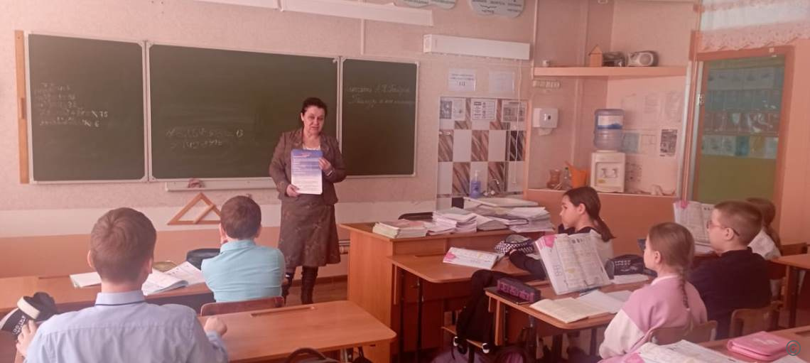 Профилактические беседы со школьниками в рамках акции «Безопасный лед» провели специалисты отдела по делам ГОЧС Ленинского района 