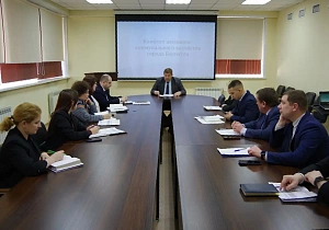 Очистка кровель и территорий многоквартирных домов от снега и наледи на контроле в администрации города