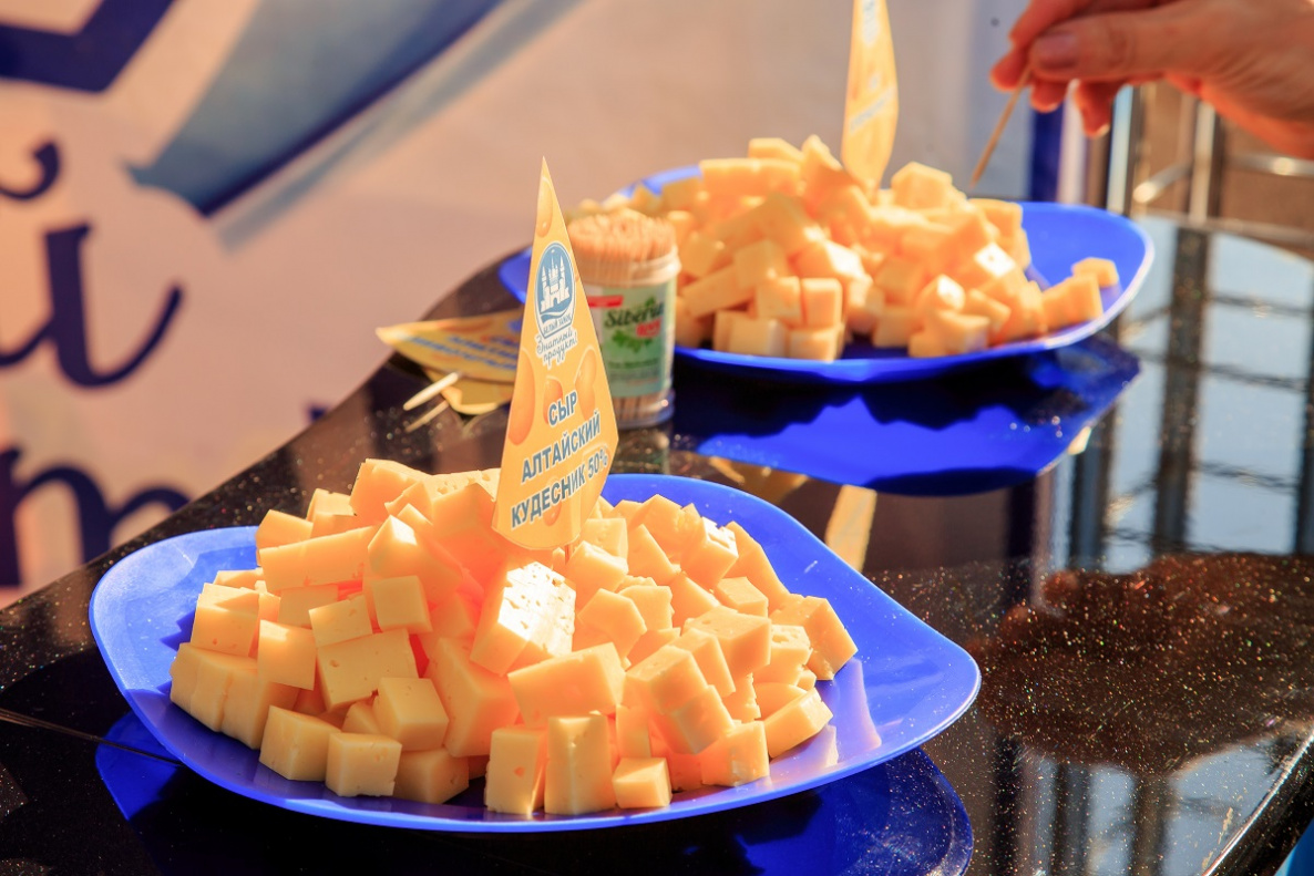 Около 100 сортов сыра представят на гастрономическом фестивале «Дни Алтайского сыра» в Барнауле