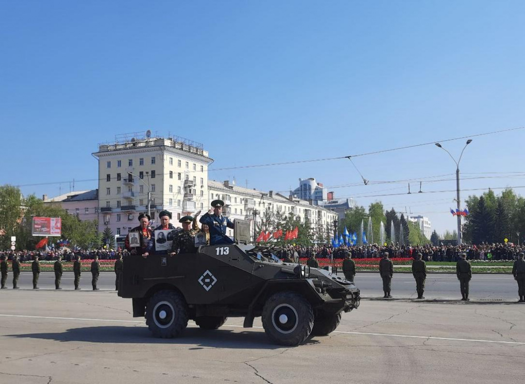 Техника барнаул. Парад Барнаул. Парад 9 мая в Барнауле. Подслушано Судак 9 мая парад. Барнаул.