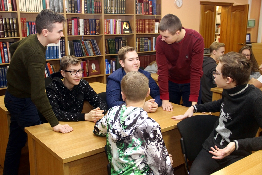 Более 100 девятиклассников школ Барнаула участвует в уникальном образовательном проекте АлтГУ