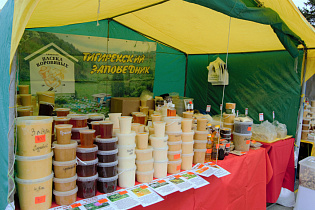 ﻿В Барнауле стартовала ежегодная выставка-ярмарка меда и пчелопродукции «Здоровье горожанина»