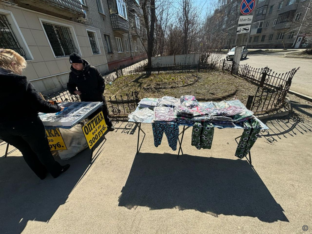 Места несанкционированной торговли продолжают выявлять на территории Октябрьского района