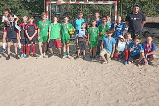 Ребята из дворовых команд Железнодорожного района сыграли в турнире по мини-футболу