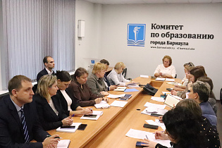В комитете по образованию подвели итоги комплектования городских школ на начало 2025/2026 учебного года