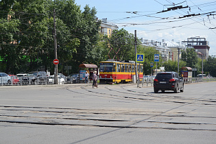 В Барнауле прошло выездное совещание по вопросу ремонта трамвайных переездов 