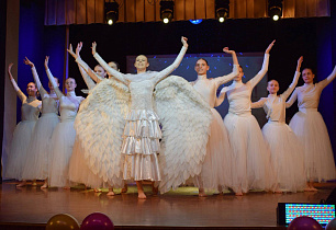 Праздничные мероприятия в честь Дня Матери проходят в Барнауле 