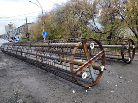 Продолжается устройство буронабивных свай для путепровода на проспекте Ленина 