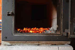 Барнаульцы, купившие уголь на зиму и живущие в домах с печным отоплением, могут получить компенсацию