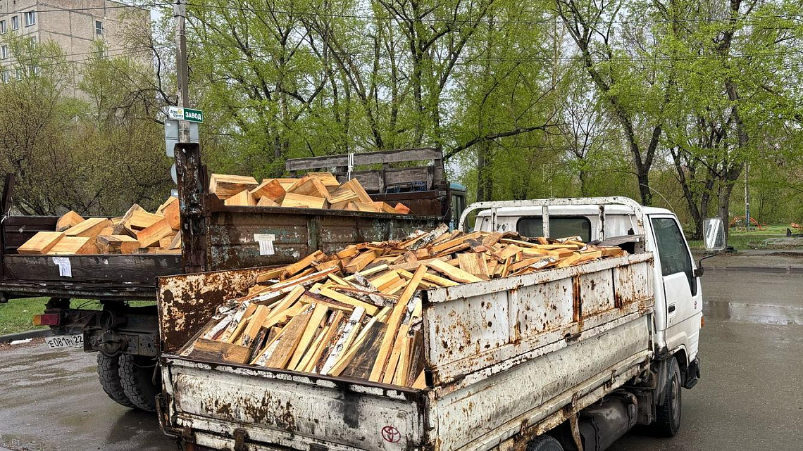 В Октябрьском районе продолжаются рейды по выявлению и ликвидации несанкционированной торговли
