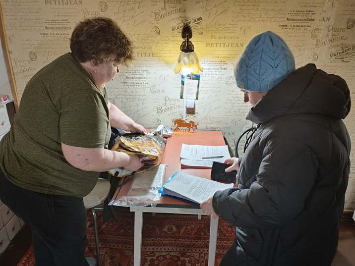 В Центральном районе Барнаула продолжается работа по установке пожарных извещателей в муниципальном жилье