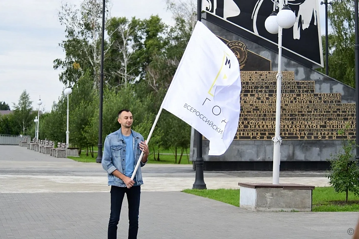 В маршрут эстафеты передачи флага «Мастер года» включили знаковые места Барнаула