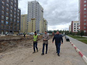 В Барнауле проконтролировали ход ремонта дорог, который ведётся по нацпроекту «Безопасные качественные дороги»