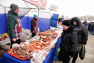 8,3 млн рублей составил товарооборот субботних ярмарок в Барнауле