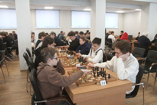 В Барнауле состоялся шахматный турнир «Мемориал Рувима Кура»
