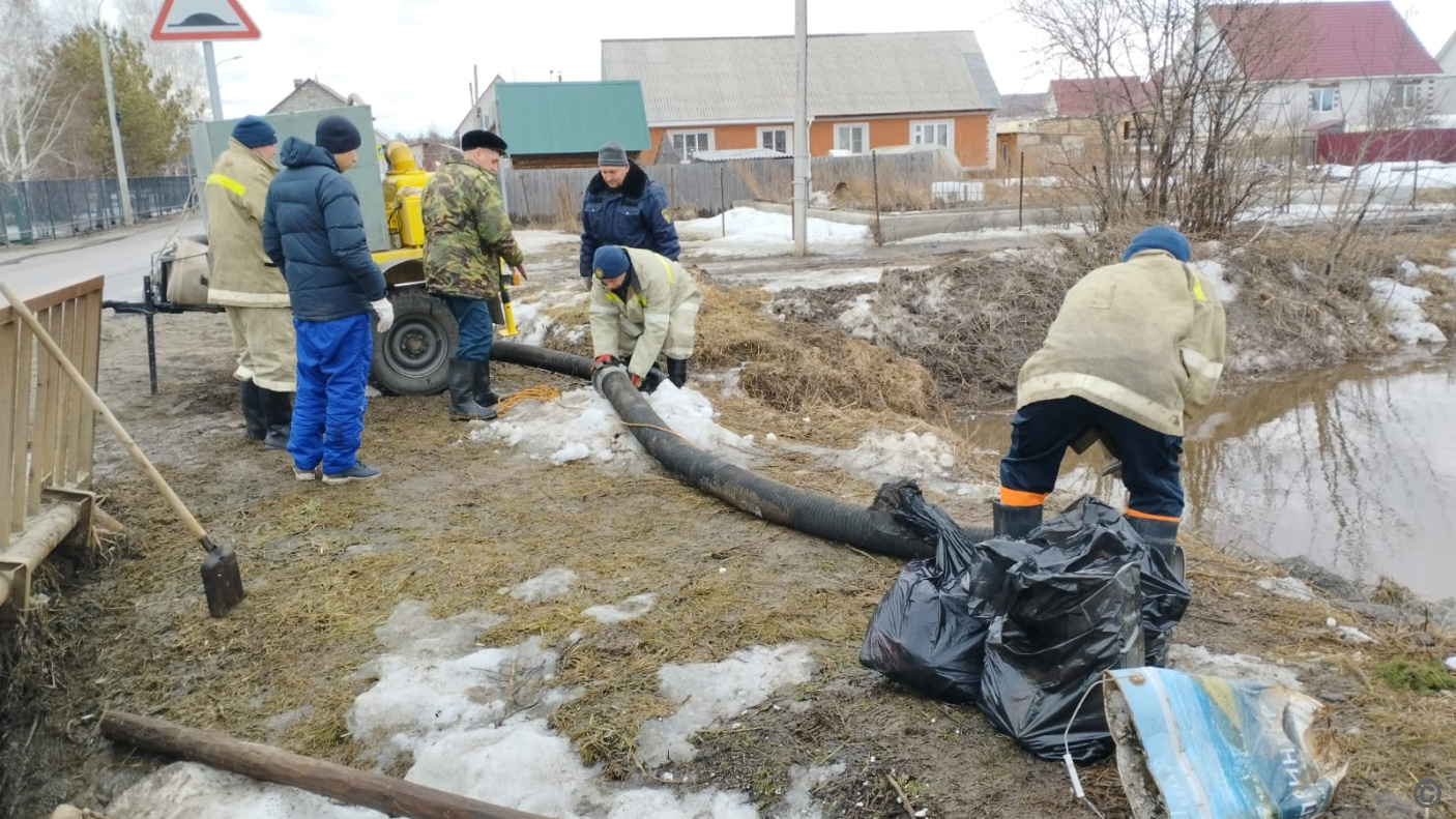 На сельской территории района продолжаются противопаводковые мероприятия |  29.03.2024 | Барнаул - БезФормата