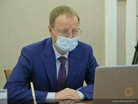 Виктор Томенко поручил принять дополнительные меры по организации медицинской помощи пациентам с коронавирусной инфекцией