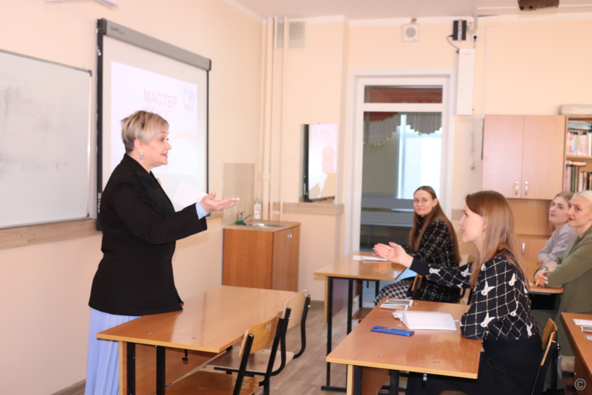 В Барнауле открылся профессиональный клуб учителей «Маяк» БАРНАУЛ ::  Официальный сайт города